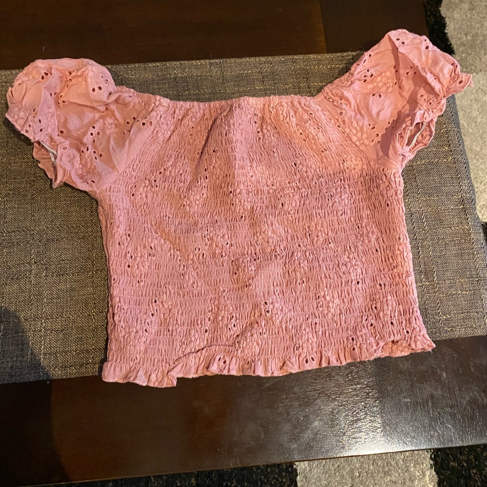 Eyelet pink elastic stretch crop